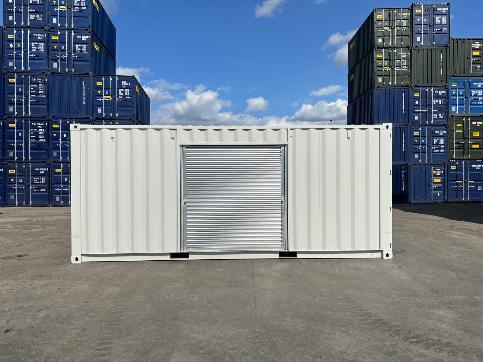 20ft Custom One Trip Shipping Container – Roller Shutter & RAL 7035 Respray - Image 2