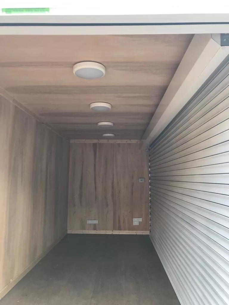 20ft x 8ft Shipping Container with Roll-Up Door – Nationwide Delivery - Image 10