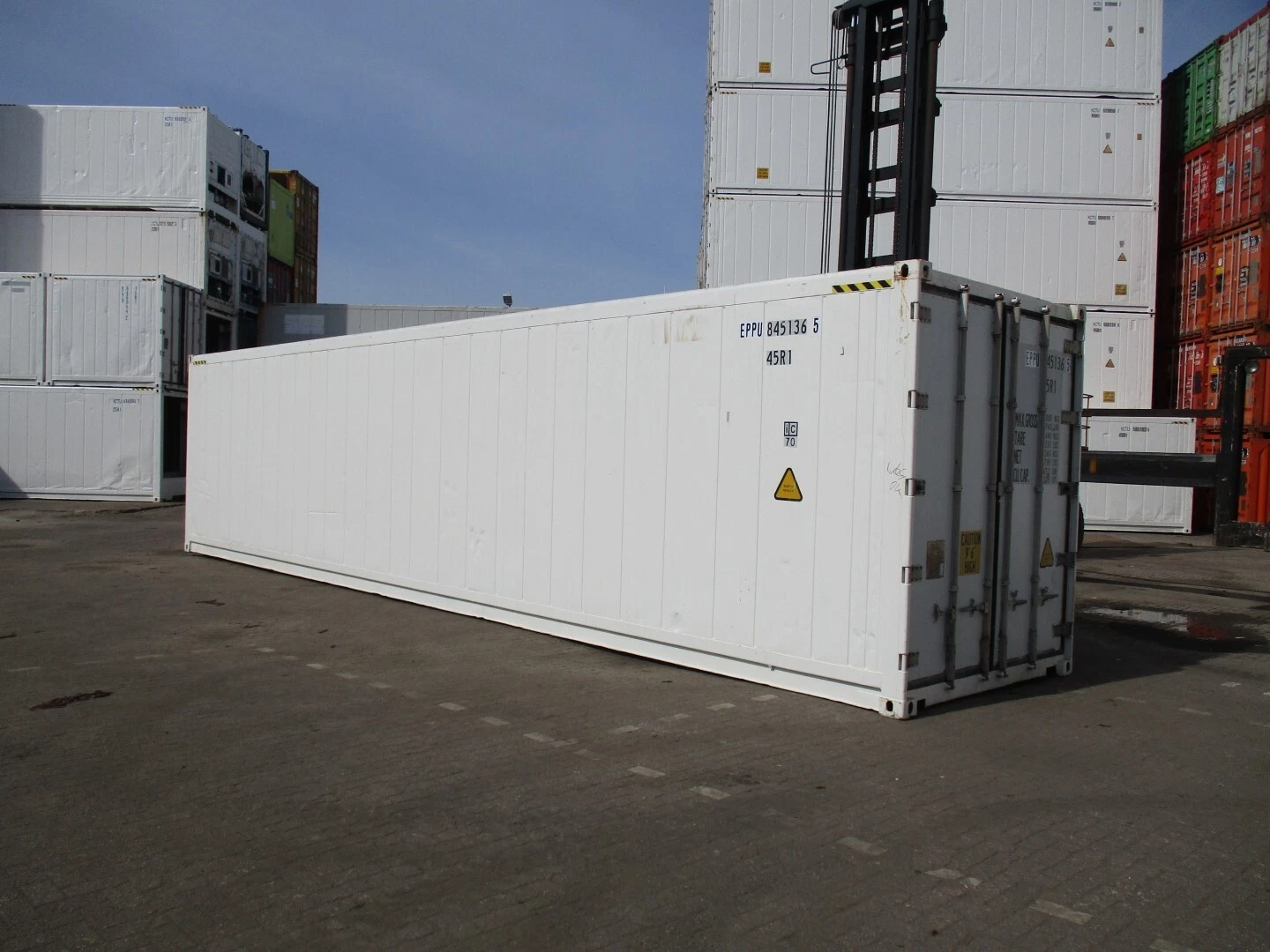 40ft High Cube Used Refrigerated Container with Brand New Thermo King Motor - Image 2