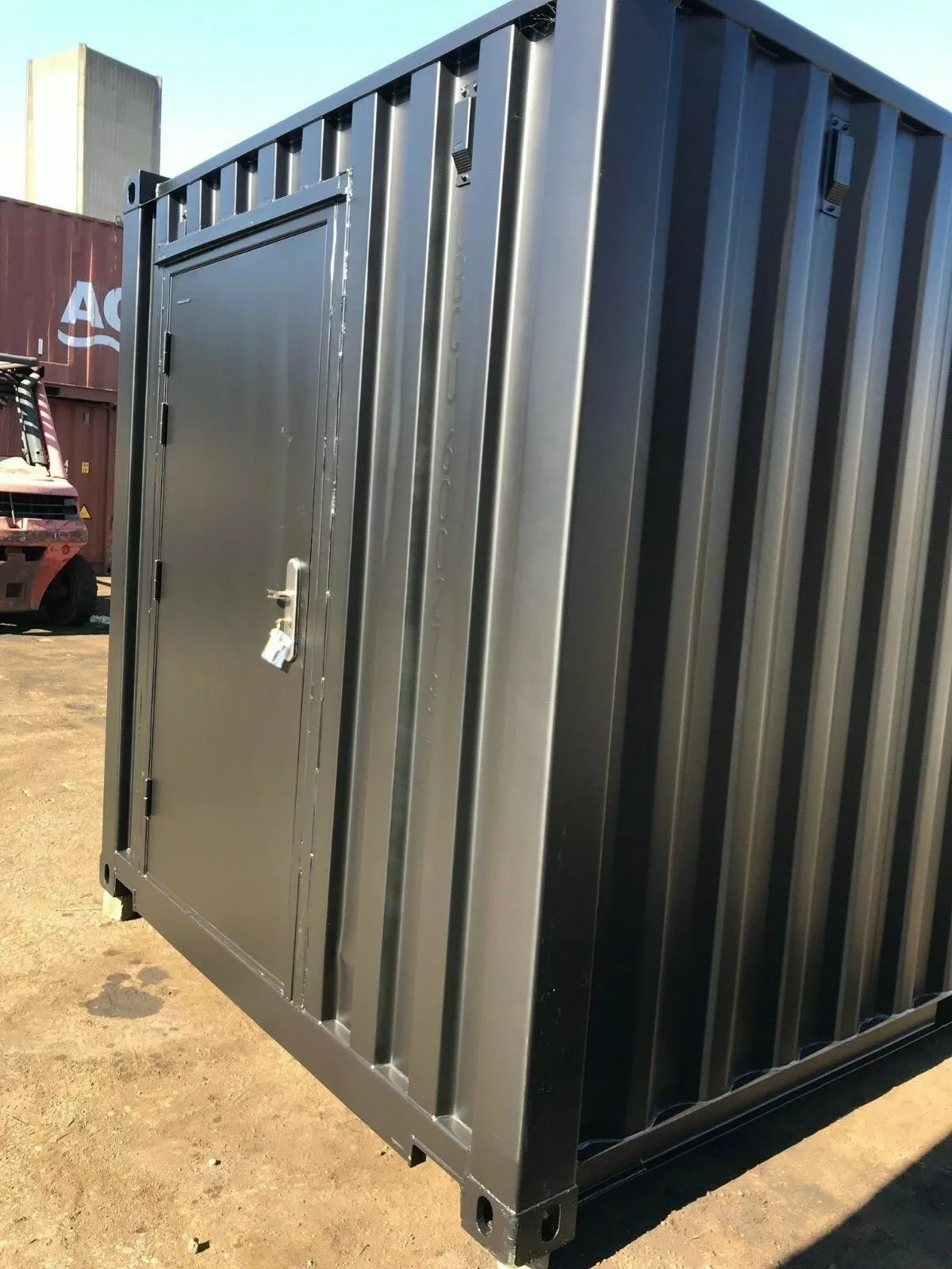 20ft shipping container kitchen/coffee shop/street food -Clean - Image 4