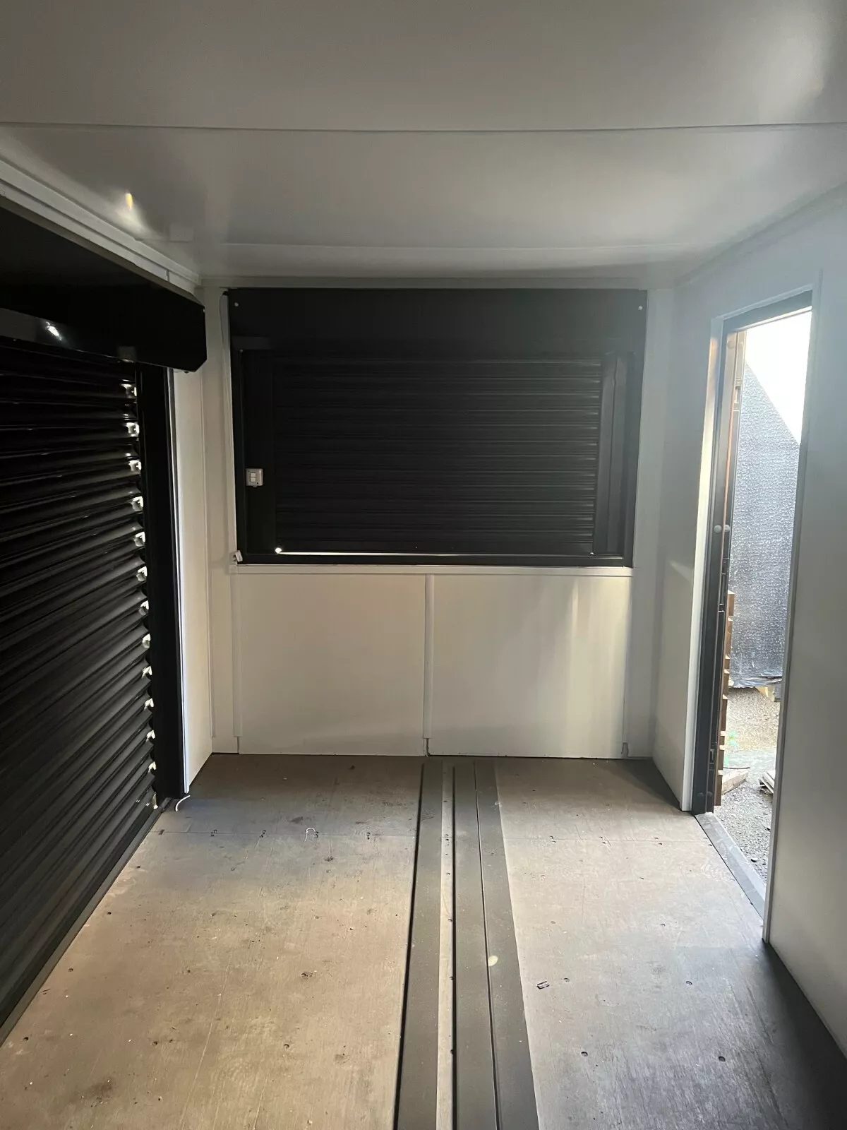 16ft x 8ft Shipping Container - Street Food/Coffee Shop/Food Kiosk - Nationwidee - Image 5