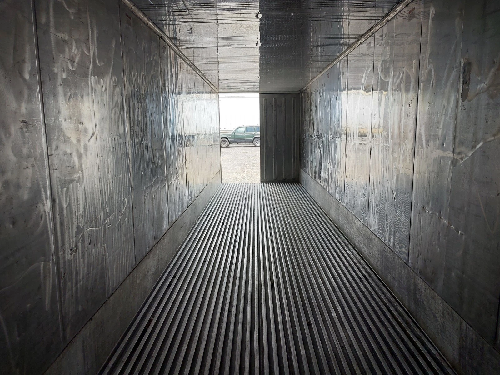 Working 40ft Refrigerated High Cube Reefer Container 2010 Carrier Thinline Used - Image 7