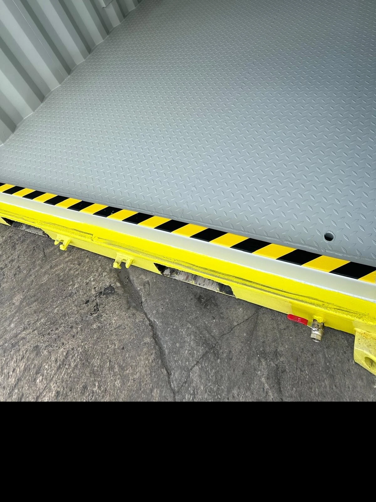 9ft x 7ft New COSHH / Chemical Store Shipping Container / Cabinet - Image 5