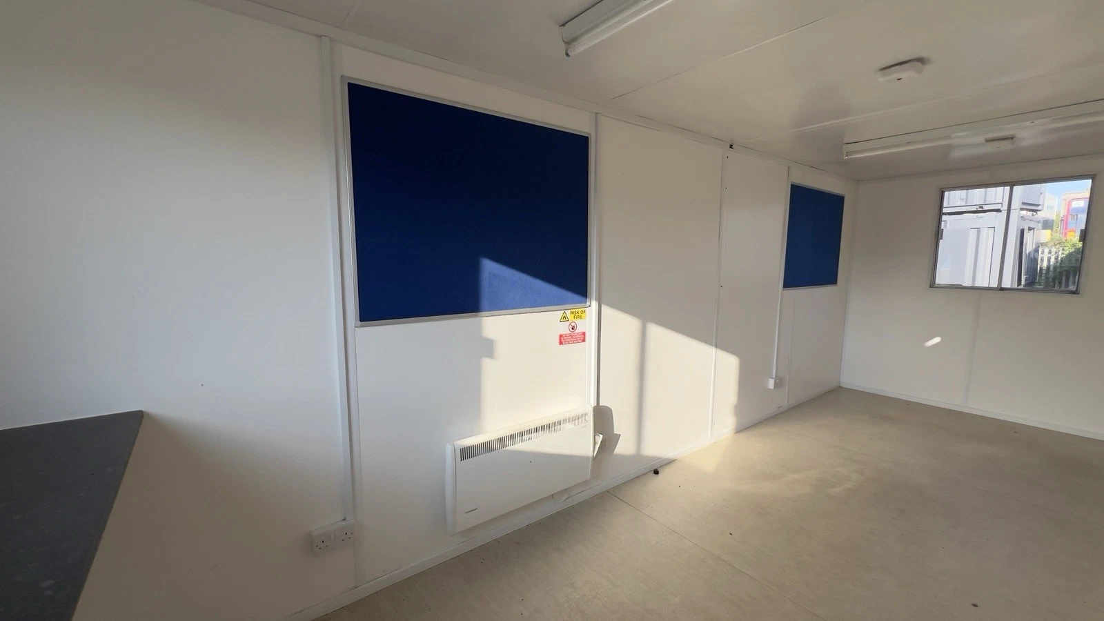 21 X 8FT SITE OFFICE / CANTEEN / SITE CABIN / PORTABLE BUILDING - Image 11